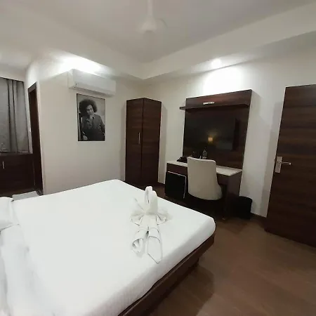 Sai Maa Hotel & Residency Puttaparthi Exterior photo