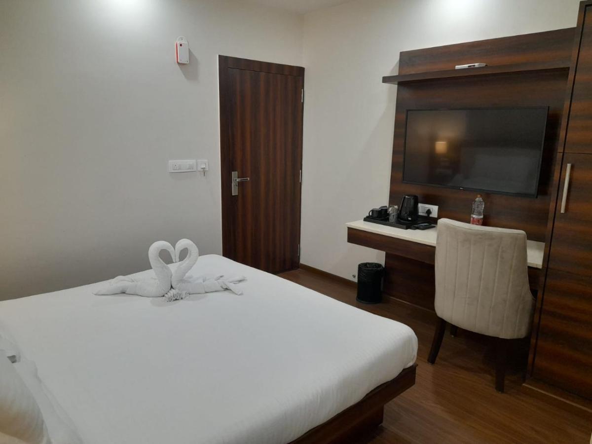 Hotel Sai Maa Hotel & Residency